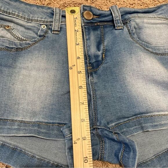 YMI WannaBettaButt? Blue Jean Shorts Juniors Size 5 Mid Rise Soft Stretchy - Picture 7 of 7